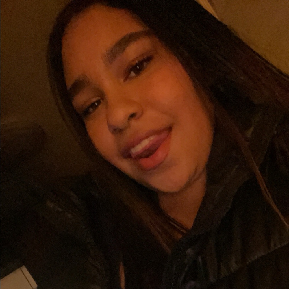 Meet your Posher, Melina